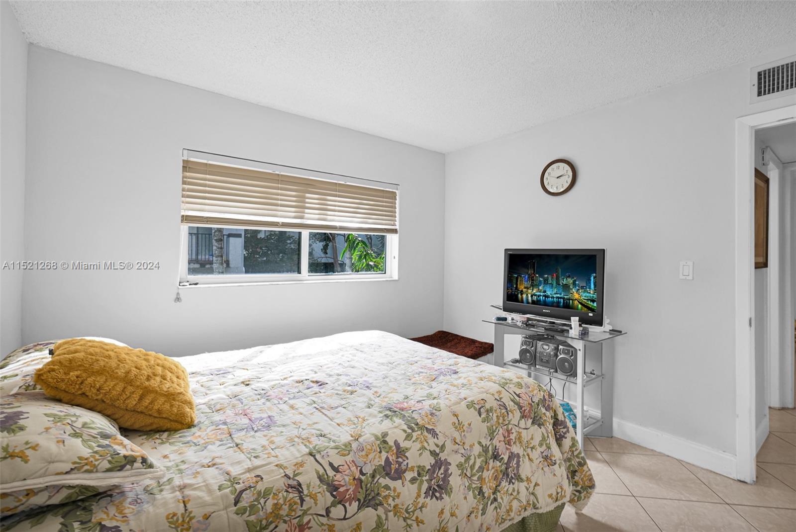 2920 SW 28th Ter 207, Miami, FL 33133, 2 Bedrooms Bedrooms, ,1 BathroomBathrooms,Residential,For Sale,28th Ter,A11521268