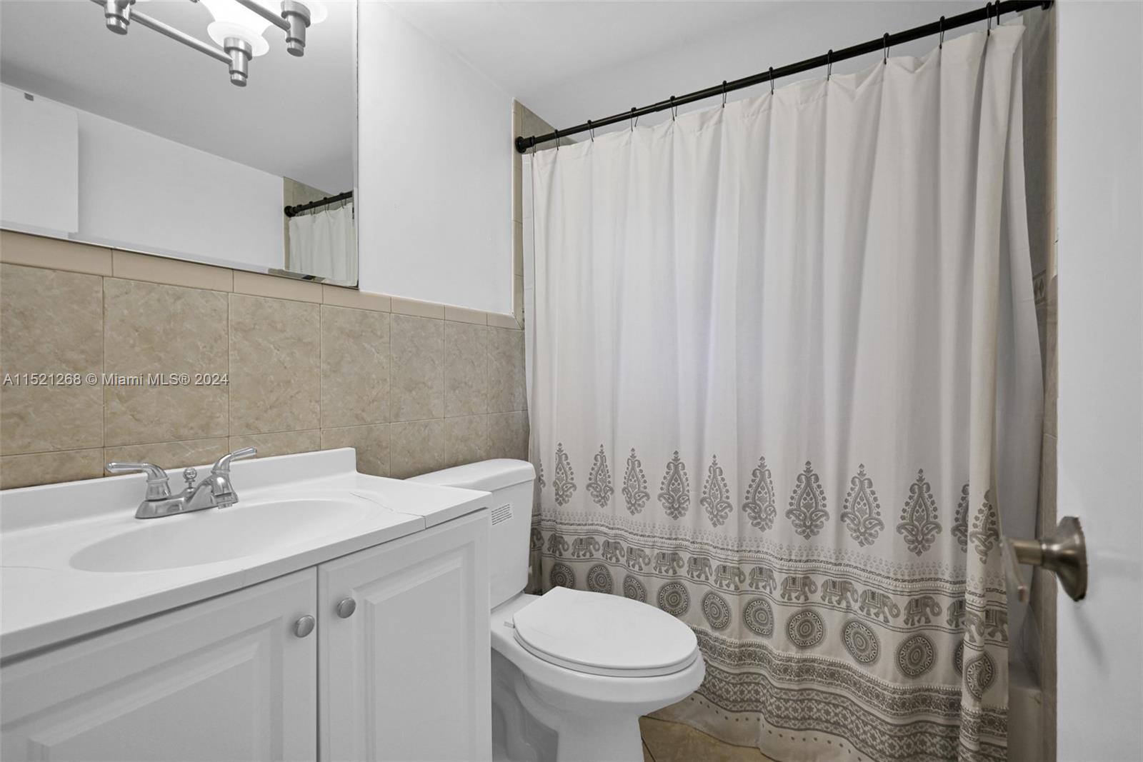 2920 SW 28th Ter 207, Miami, FL 33133, 2 Bedrooms Bedrooms, ,1 BathroomBathrooms,Residential,For Sale,28th Ter,A11521268