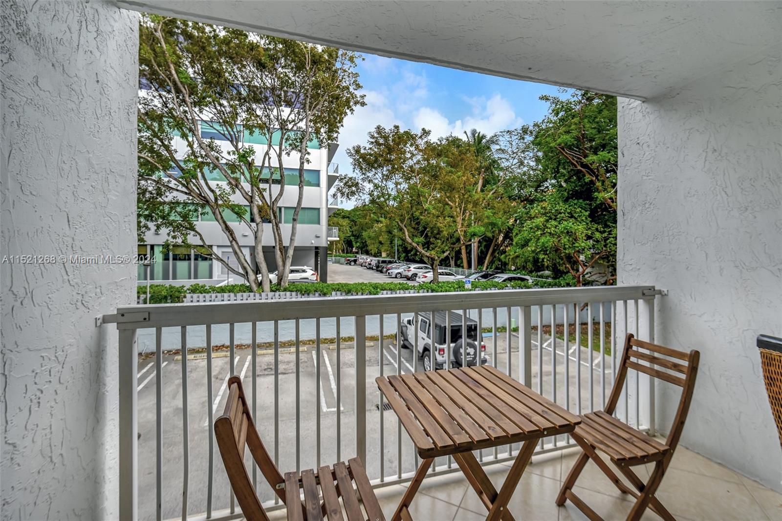 2920 SW 28th Ter 207, Miami, FL 33133, 2 Bedrooms Bedrooms, ,1 BathroomBathrooms,Residential,For Sale,28th Ter,A11521268