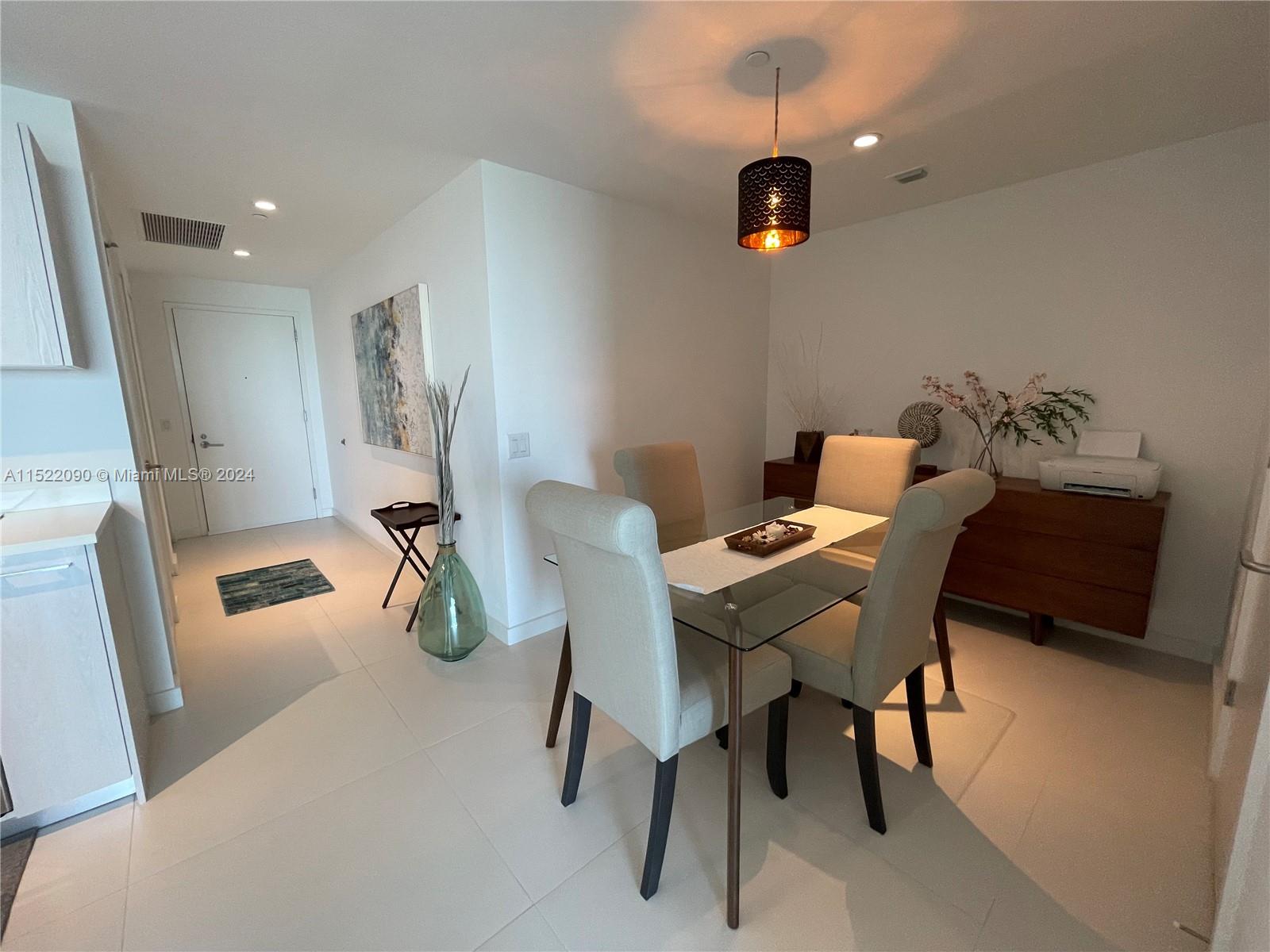 501 NE 31st St 710, Miami, Florida 33137, 2 Bedrooms Bedrooms, ,2 BathroomsBathrooms,Residentiallease,For Rent,501 NE 31st St 710,A11522090