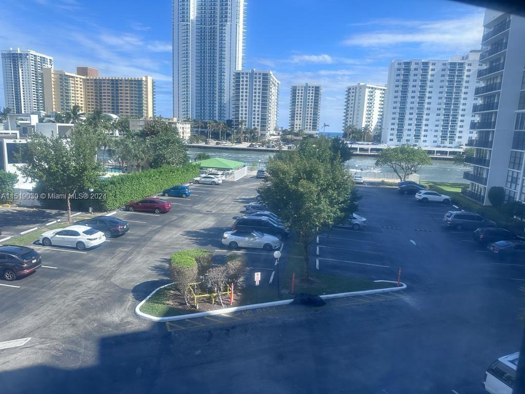 800 Parkview Dr 406, Hallandale Beach, Florida 33009, 1 Bedroom Bedrooms, ,1 BathroomBathrooms,Residentiallease,For Rent,800 Parkview Dr 406,A11519030