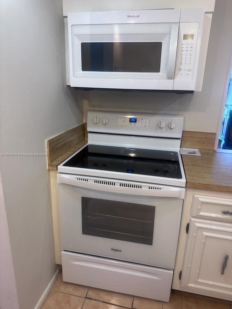 800 Parkview Dr 406, Hallandale Beach, Florida 33009, 1 Bedroom Bedrooms, ,1 BathroomBathrooms,Residentiallease,For Rent,800 Parkview Dr 406,A11519030