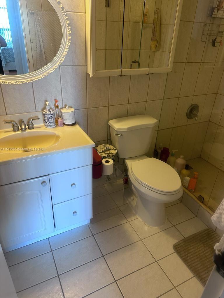 800 Parkview Dr 406, Hallandale Beach, Florida 33009, 1 Bedroom Bedrooms, ,1 BathroomBathrooms,Residentiallease,For Rent,800 Parkview Dr 406,A11519030