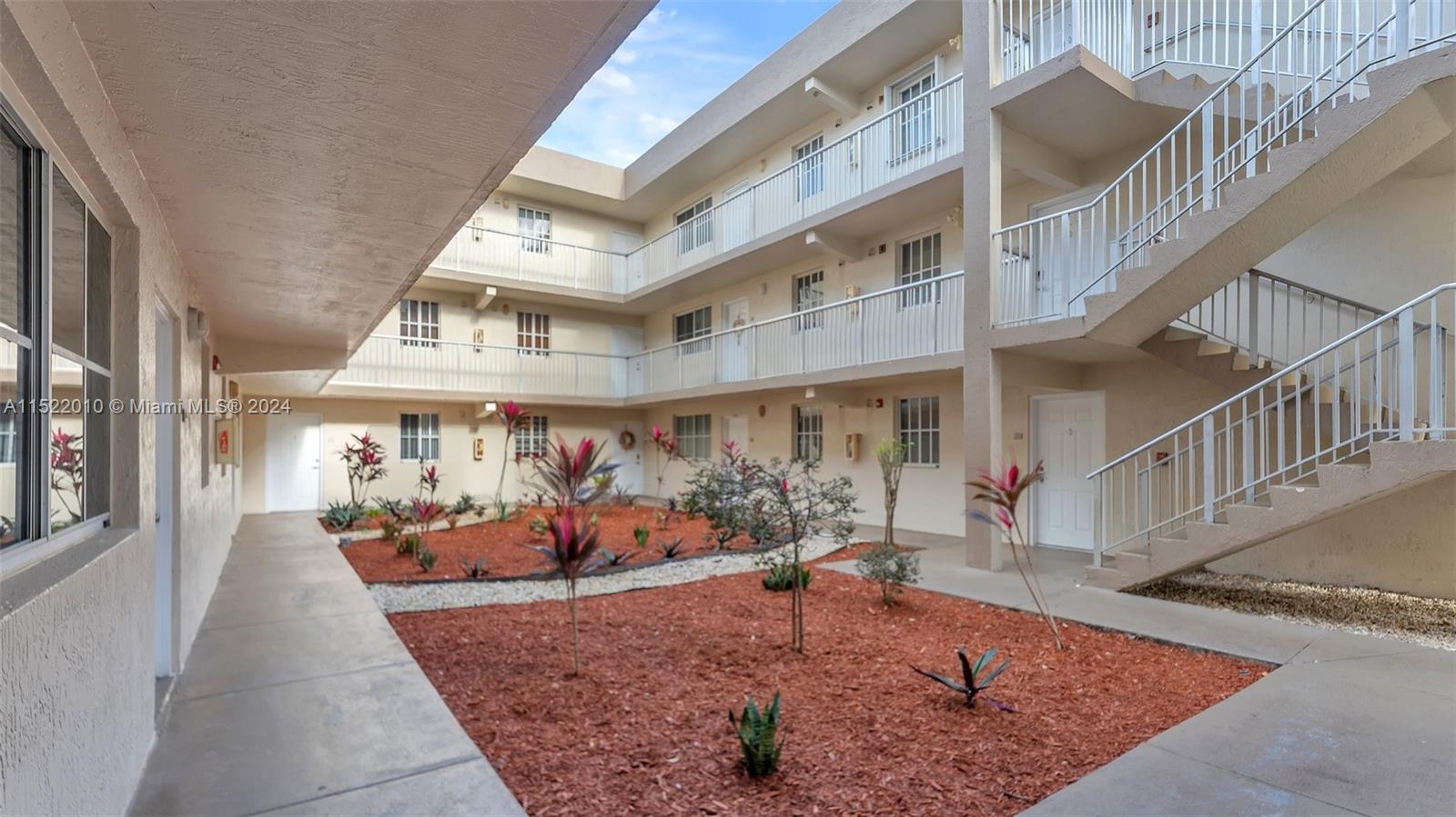 6065 NW 186th St 302, Hialeah, Florida 33015, 2 Bedrooms Bedrooms, ,2 BathroomsBathrooms,Residential,For Sale,6065 NW 186th St 302,A11522010