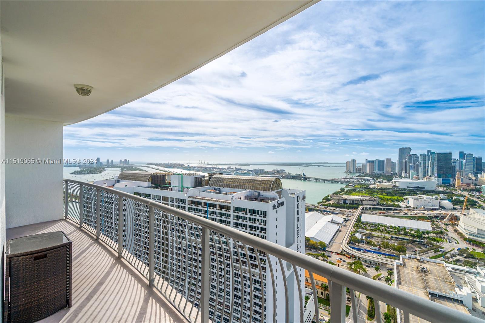 1750 Bayshore Dr, Miami, FL, 33132 United States, 1 Bedroom Bedrooms, ,1 BathroomBathrooms,Residential,For Sale,Bayshore Dr,A11519065