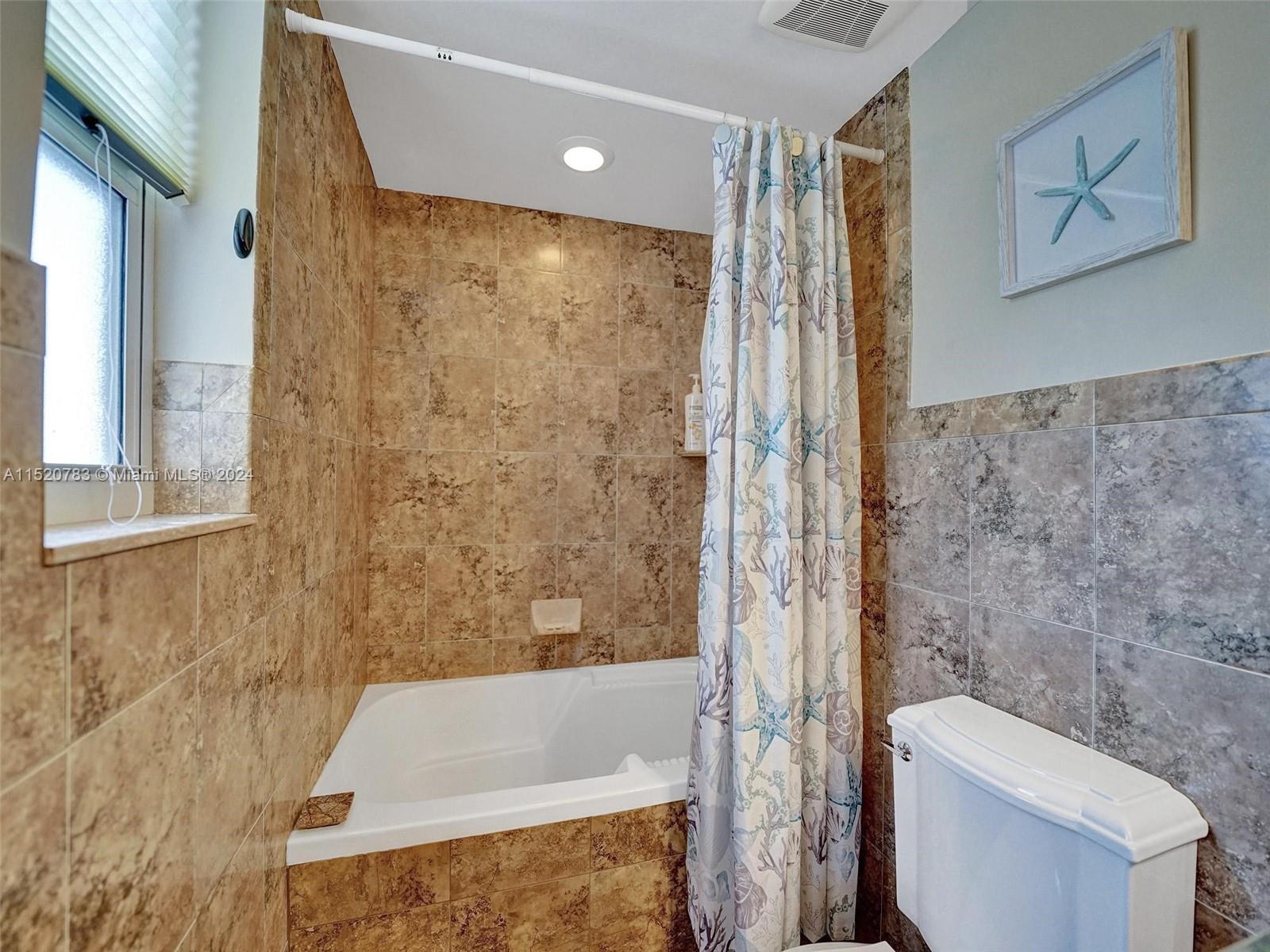 1530 Ocean Blvd, Lauderdale By The Sea, FL, 33062 United States, 2 Bedrooms Bedrooms, ,2 BathroomsBathrooms,Residential,For Sale,Ocean Blvd,A11520783