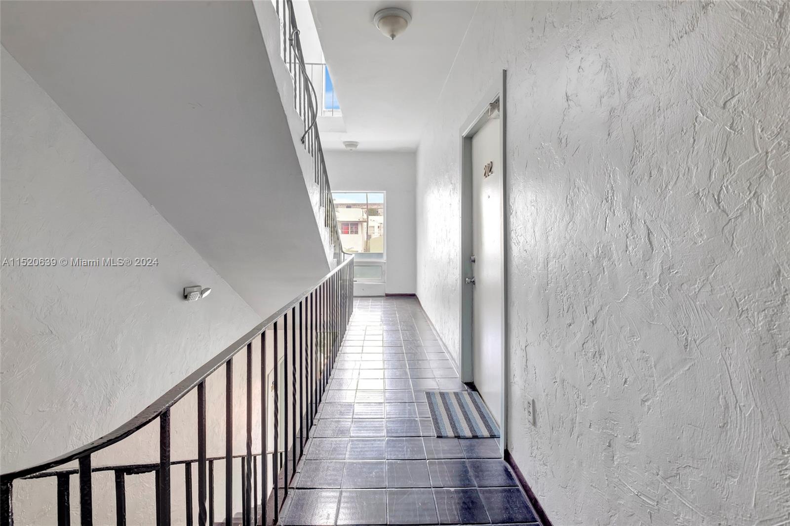 1218 Drexel Ave 202-302, Miami Beach, FL 33139, 1 Bedroom Bedrooms, ,2 BathroomsBathrooms,Residential,For Sale,Drexel Ave,A11520639