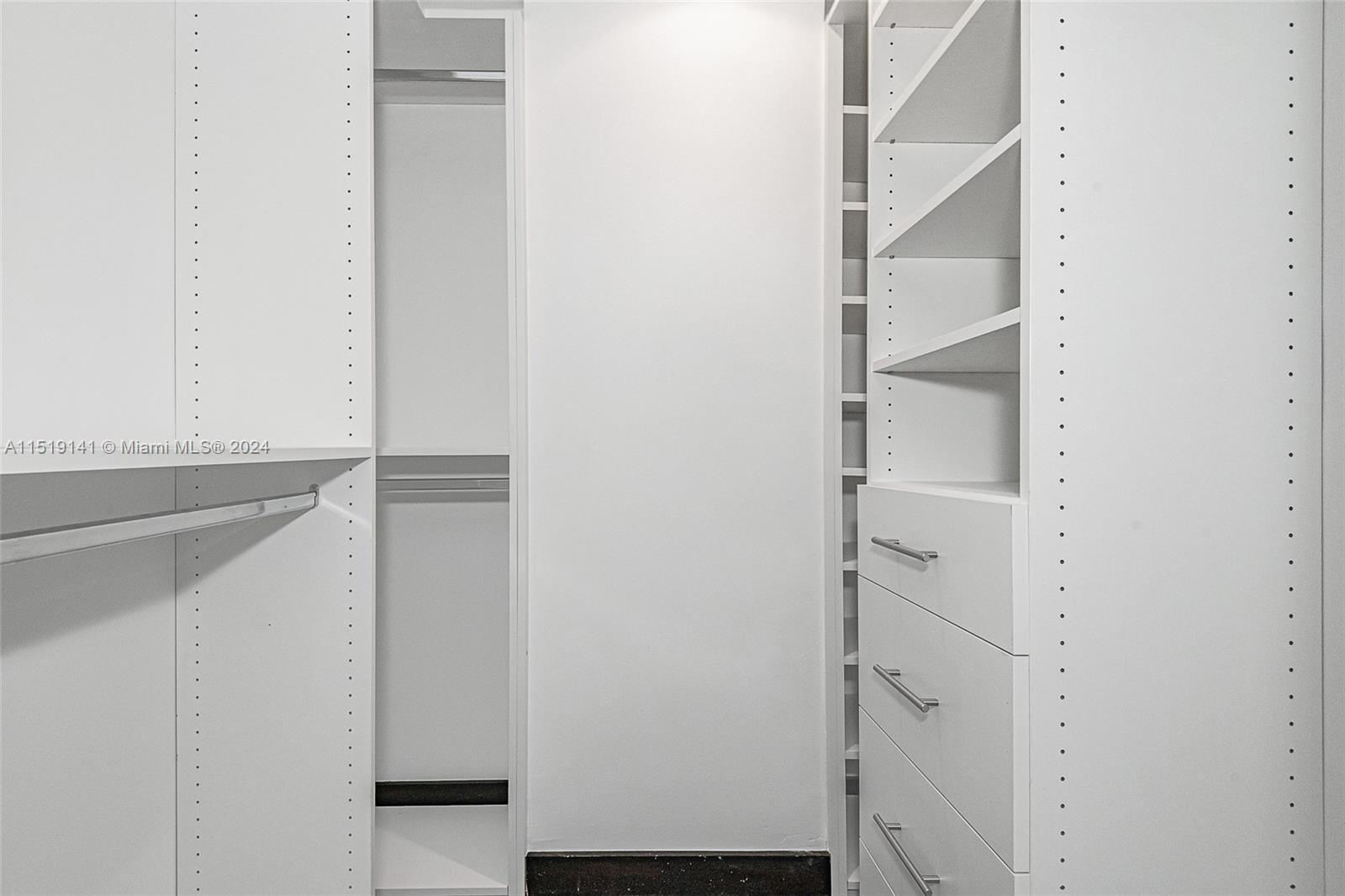 2301 Collins Ave 1605, Miami Beach, Florida 33139, 1 Bedroom Bedrooms, ,1 BathroomBathrooms,Residentiallease,For Rent,2301 Collins Ave 1605,A11519141