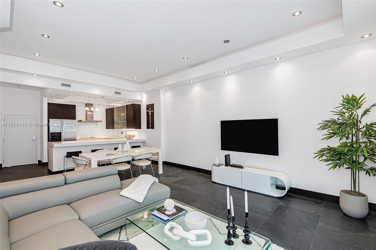 2301 Collins Ave 1605, Miami Beach, Florida 33139, 1 Bedroom Bedrooms, ,1 BathroomBathrooms,Residentiallease,For Rent,2301 Collins Ave 1605,A11519141