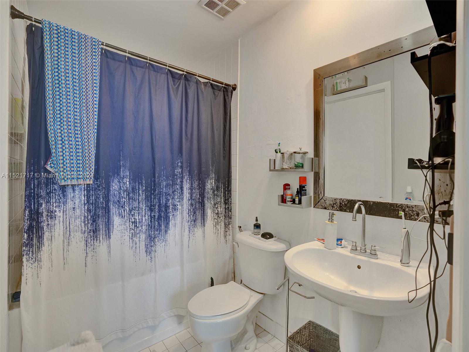 10 South River Dr, Miami, FL, 33130 United States, 1 Bedroom Bedrooms, ,1 BathroomBathrooms,Residential,For Sale,South River Dr,A11521717