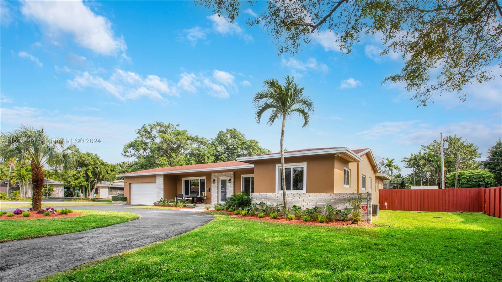 15301 83rd Ave, Palmetto Bay, FL, 33157 United States, 4 Bedrooms Bedrooms, ,2 BathroomsBathrooms,Residential,For Sale,83rd Ave,A11513444