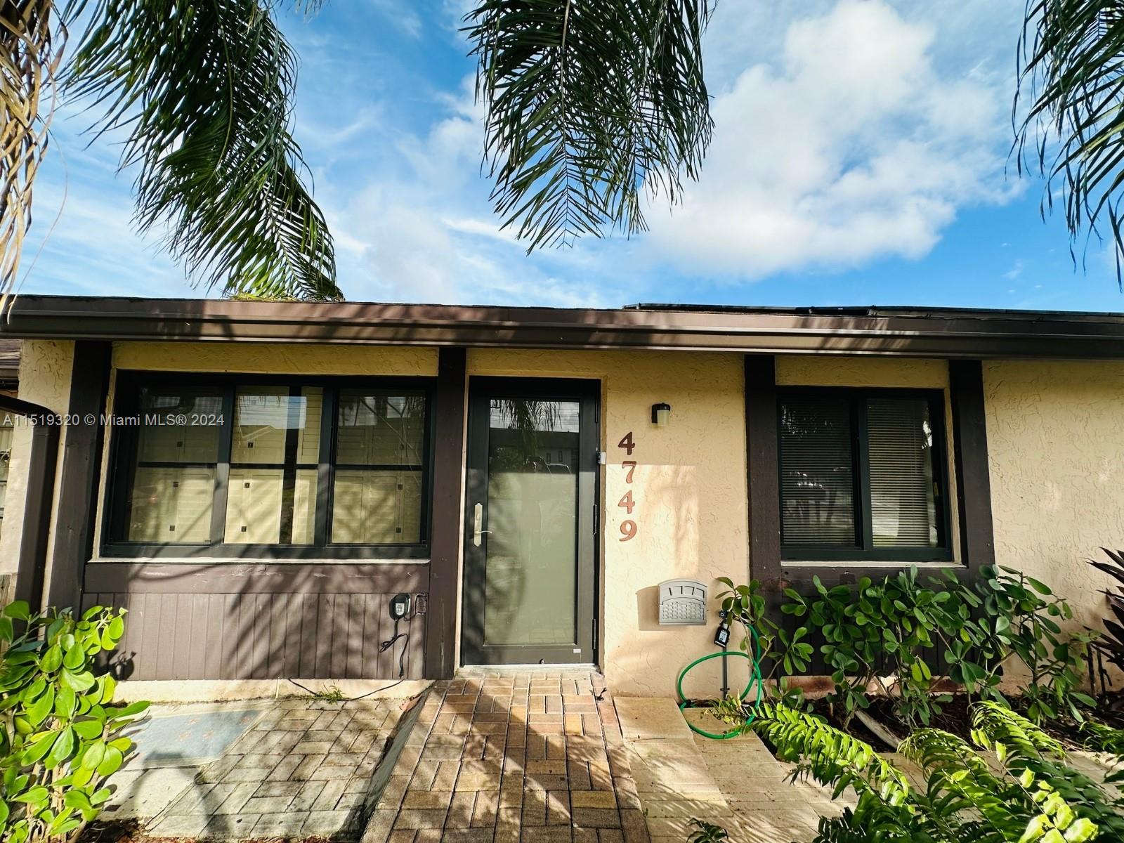 4749 SW 135th Pl  For Sale A11519320, FL