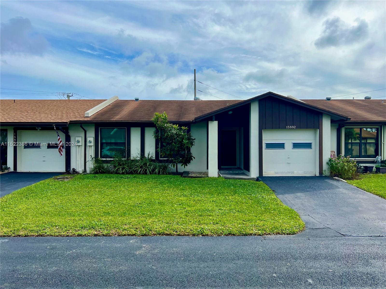 15892 Forsythia Cir, Delray Beach, FL, 33484 United States, 3 Bedrooms Bedrooms, ,2 BathroomsBathrooms,Residential,For Sale,Forsythia Cir,A11522386