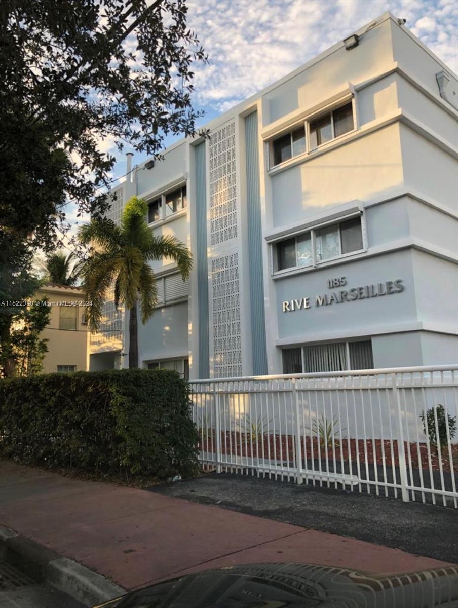 1185 Marseille Dr, Miami Beach, FL, 33141 United States, 1 Bedroom Bedrooms, ,1 BathroomBathrooms,Residential,For Sale,Marseille Dr,A11522398