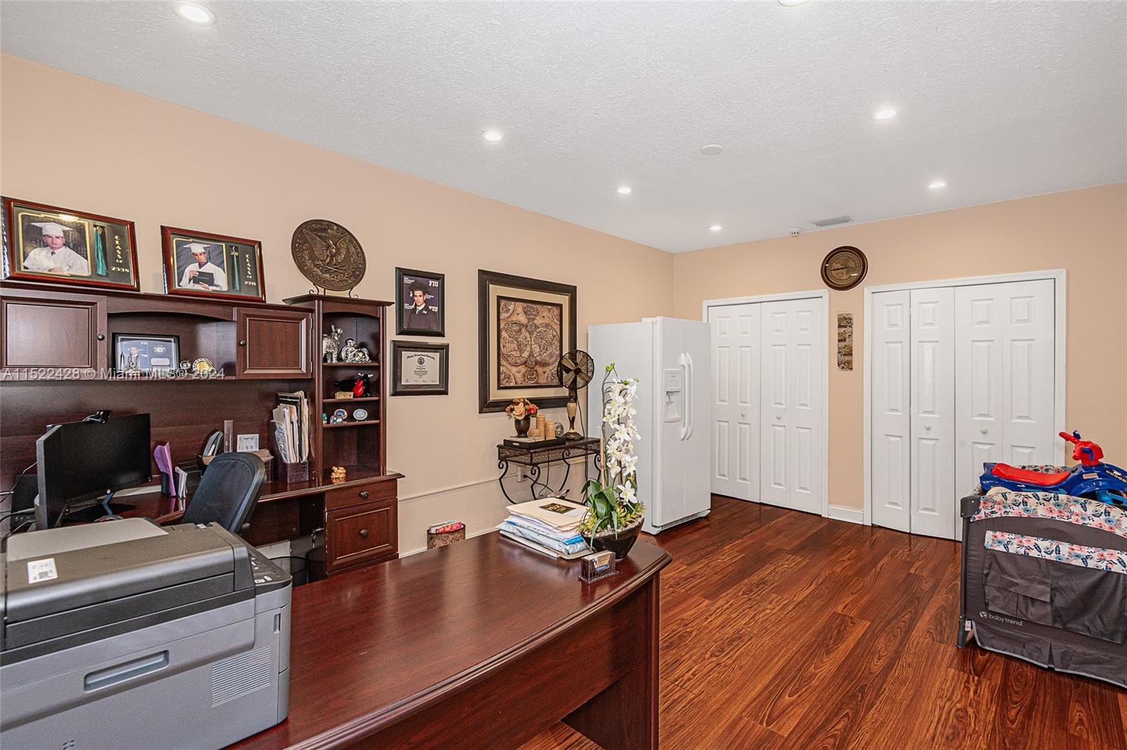 7910 169th Ter, Miami Lakes, FL, 33016 United States, 3 Bedrooms Bedrooms, ,2 BathroomsBathrooms,Residential,For Sale,169th Ter,A11522428