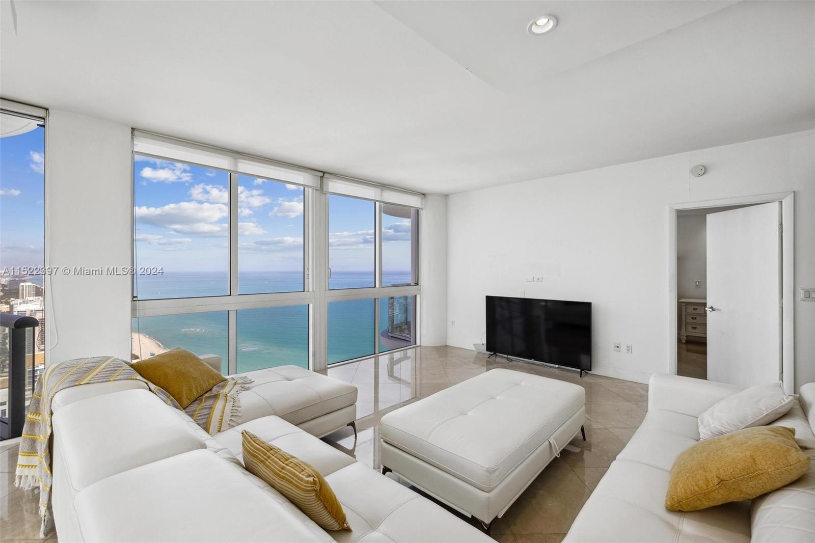 6365 Collins Ave, Miami Beach, FL, 33141 United States, 2 Bedrooms Bedrooms, ,2 BathroomsBathrooms,Residential,For Sale,Collins Ave,A11522397