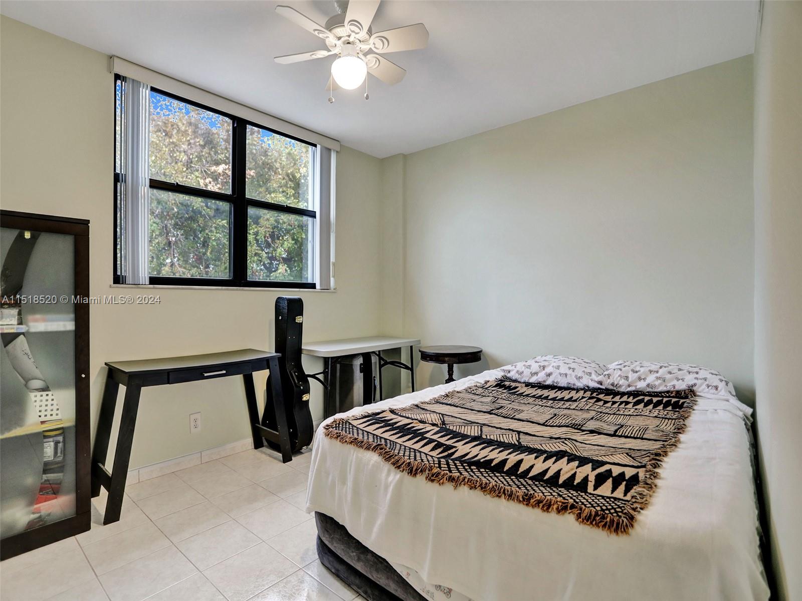 1900 Diana Dr 2C, Hallandale Beach, Florida 33009, 2 Bedrooms Bedrooms, ,2 BathroomsBathrooms,Residential,For Sale,1900 Diana Dr 2C,A11518520
