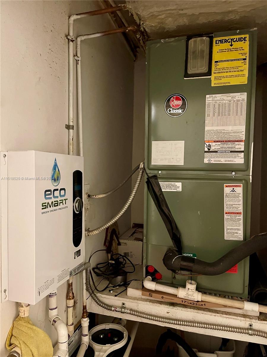 1900 Diana Dr 2C, Hallandale Beach, Florida 33009, 2 Bedrooms Bedrooms, ,2 BathroomsBathrooms,Residential,For Sale,1900 Diana Dr 2C,A11518520