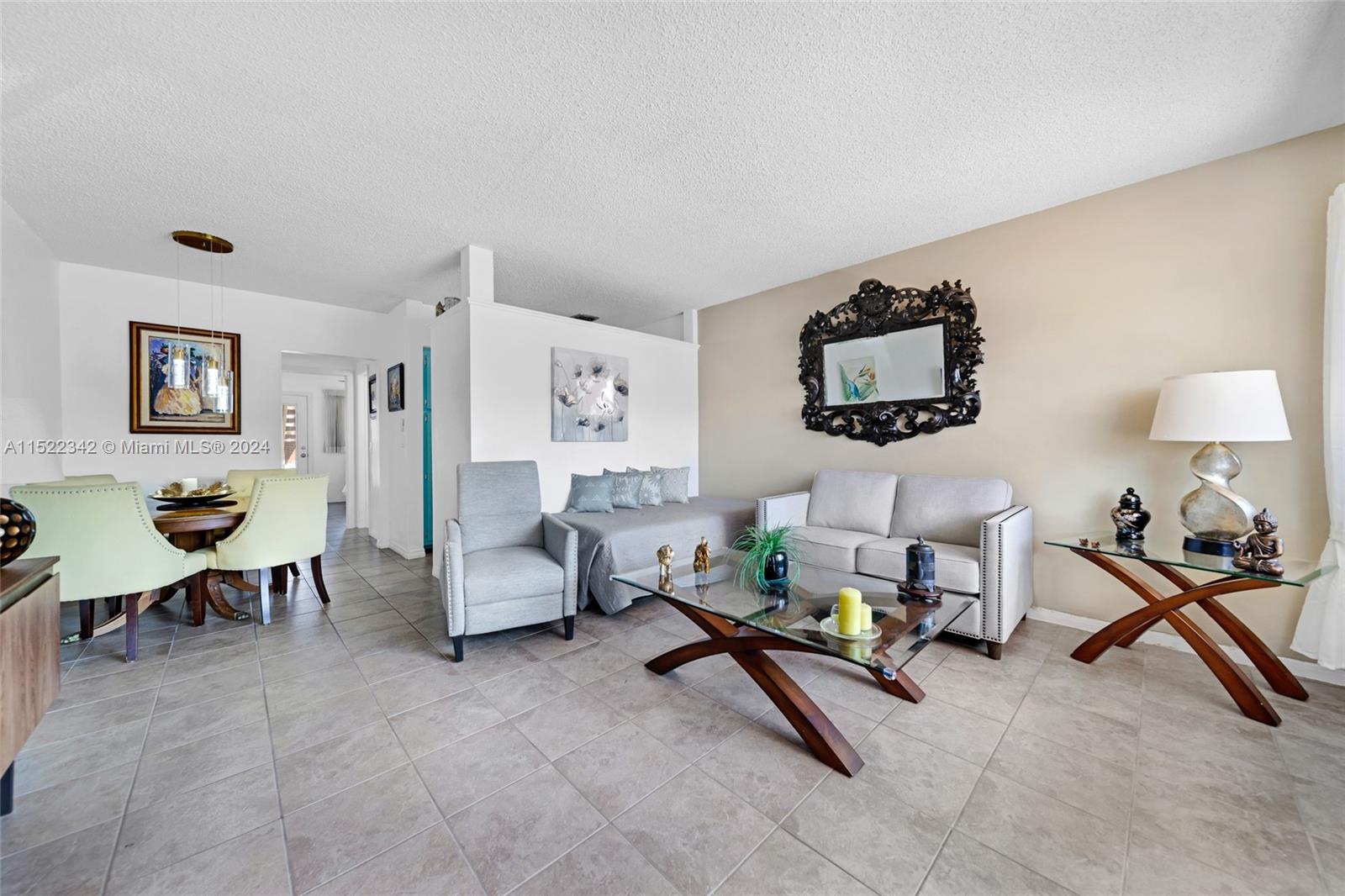 1050 SW 11th St 3L, Hallandale Beach, Florida 33009, 1 Bedroom Bedrooms, ,1 BathroomBathrooms,Residential,For Sale,1050 SW 11th St 3L,A11522342