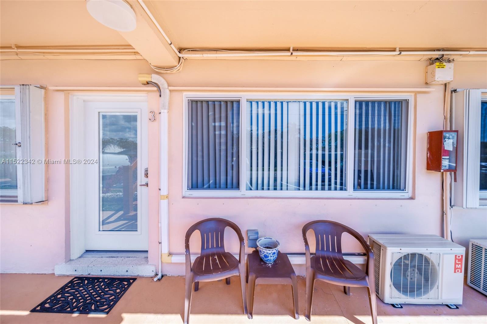 1050 SW 11th St 3L, Hallandale Beach, Florida 33009, 1 Bedroom Bedrooms, ,1 BathroomBathrooms,Residential,For Sale,1050 SW 11th St 3L,A11522342