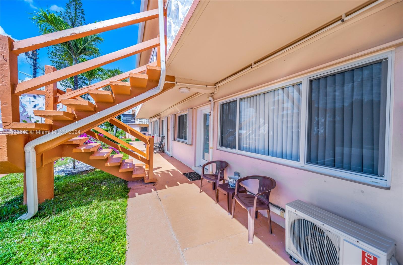 1050 SW 11th St 3L, Hallandale Beach, Florida 33009, 1 Bedroom Bedrooms, ,1 BathroomBathrooms,Residential,For Sale,1050 SW 11th St 3L,A11522342