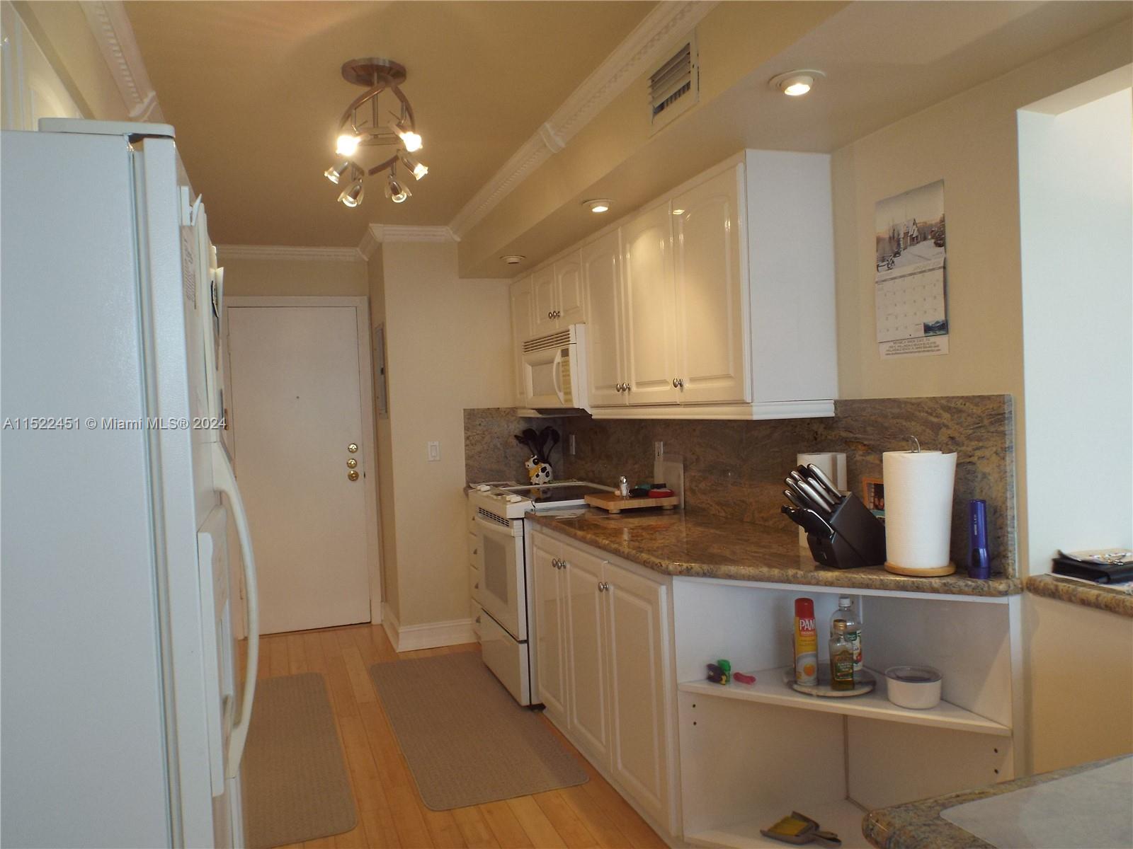 1880 S Ocean Dr 408, Hallandale Beach, Florida 33009, 2 Bedrooms Bedrooms, ,2 BathroomsBathrooms,Residential,For Sale,1880 S Ocean Dr 408,A11522451