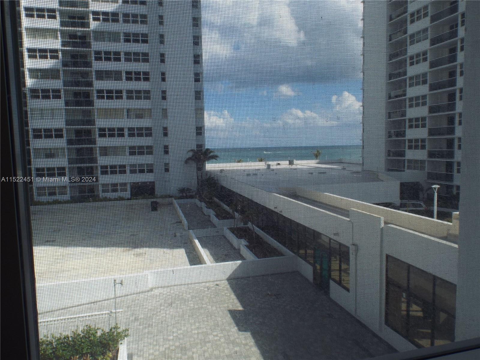 1880 Ocean Dr, Hallandale Beach, FL, 33009 United States, 2 Bedrooms Bedrooms, ,2 BathroomsBathrooms,Residential,For Sale,Ocean Dr,A11522451