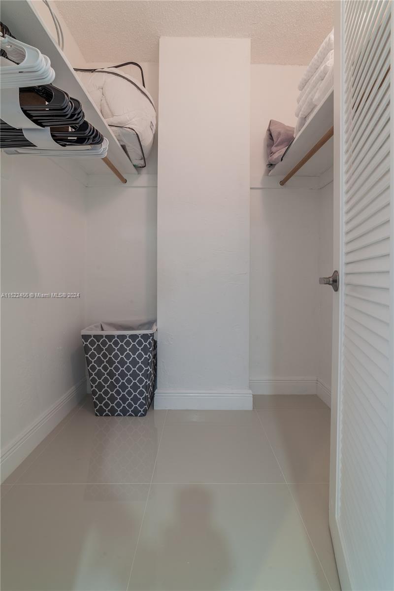 19390 COLLINS AV 419, Sunny Isles Beach, Florida 33160, 1 Bedroom Bedrooms, ,1 BathroomBathrooms,Residentiallease,For Rent,19390 COLLINS AV 419,A11522456