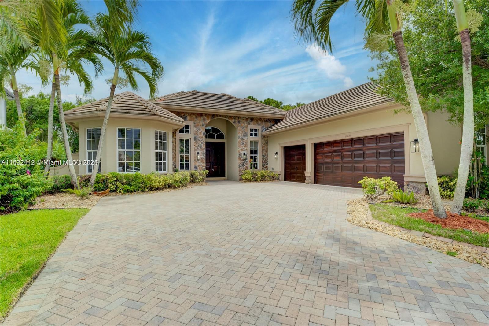 10440 Trianon Pl, Wellington, FL, 33449 United States, 5 Bedrooms Bedrooms, ,4 BathroomsBathrooms,Residential,For Sale,Trianon Pl,A11522442