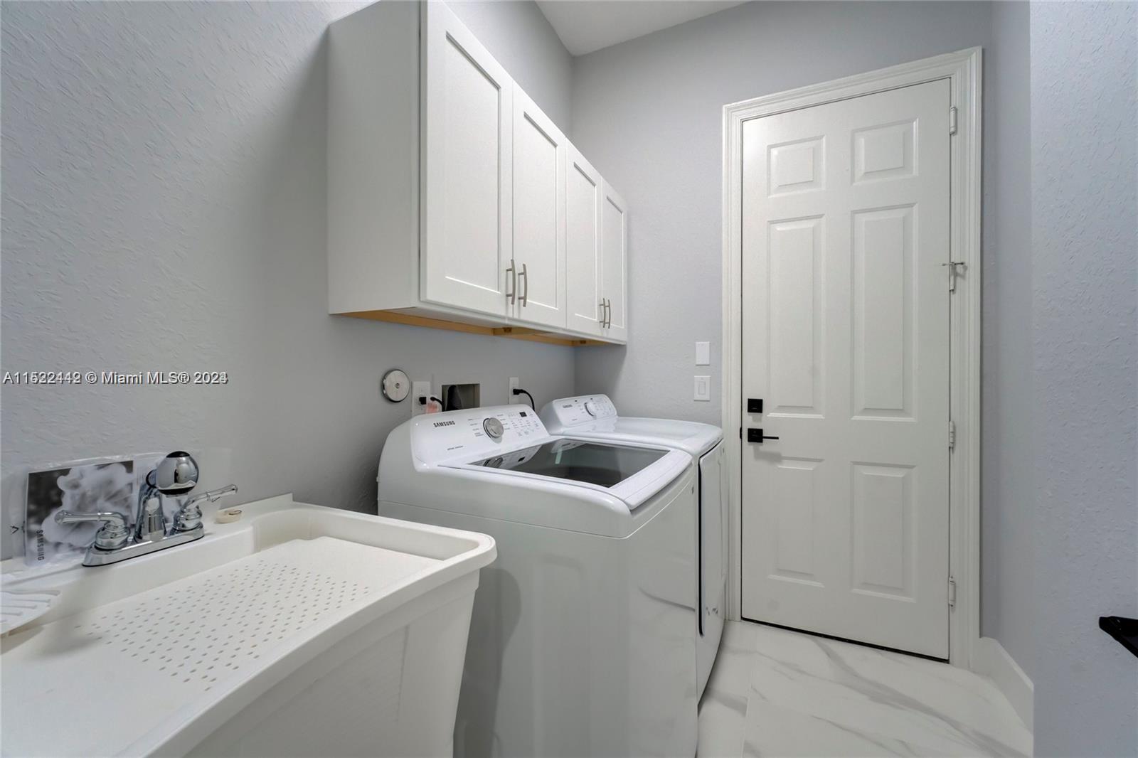 10440 Trianon Pl, Wellington, FL, 33449 United States, 5 Bedrooms Bedrooms, ,4 BathroomsBathrooms,Residential,For Sale,Trianon Pl,A11522442