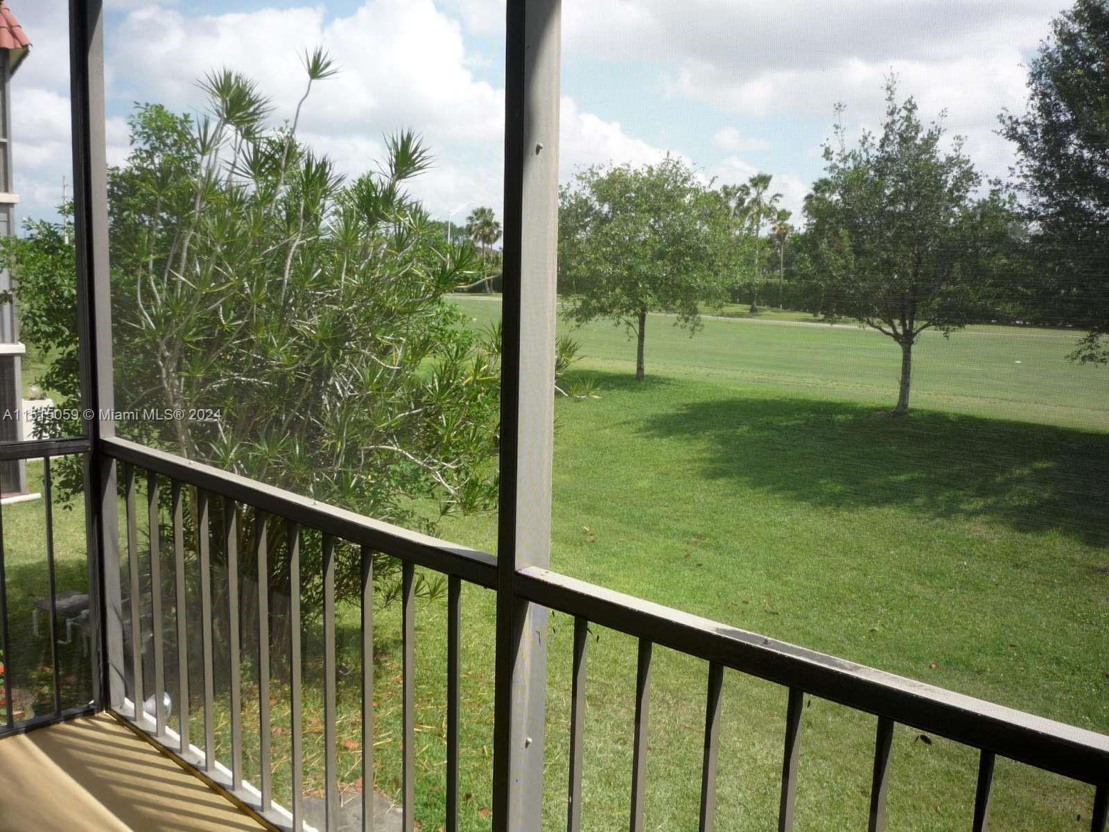 9520 S Hollybrook Lake Dr 205, Pembroke Pines, Florida 33025, 2 Bedrooms Bedrooms, ,1 BathroomBathrooms,Residential,For Sale,9520 S Hollybrook Lake Dr 205,A11515059