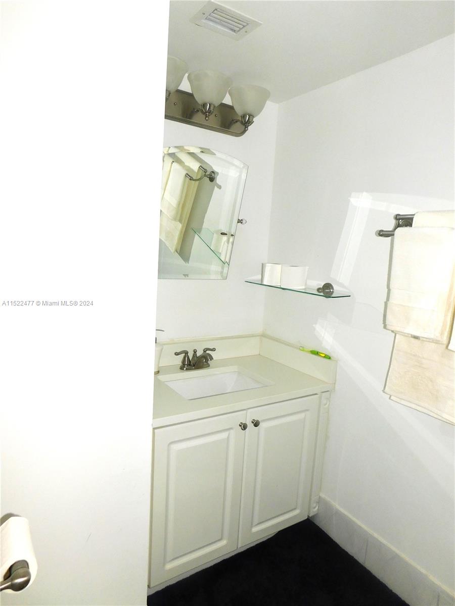 20601 15th Ave, Miami Gardens, FL, 33169 United States, 3 Bedrooms Bedrooms, ,2 BathroomsBathrooms,Residential,For Sale,15th Ave,A11522477