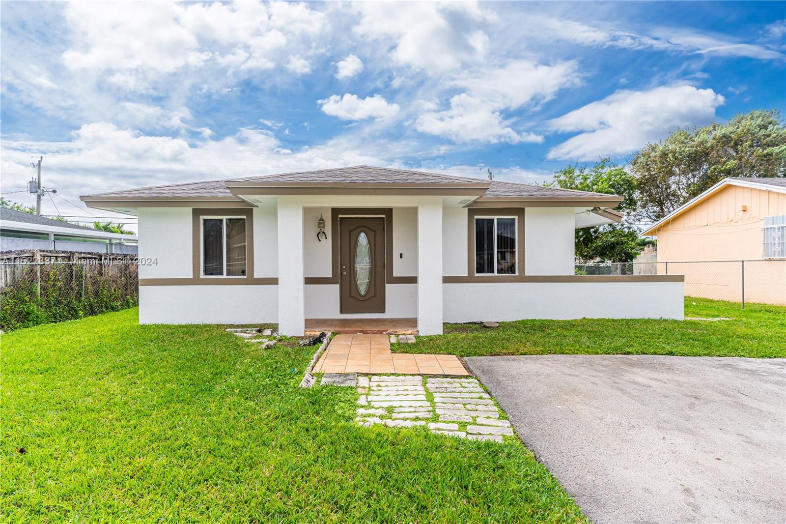 845 NW 3rd Ter  For Sale A11522337, FL