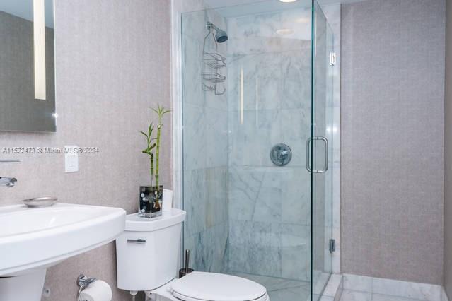 421 Meridian Ave 18, Miami Beach, Florida 33139, 2 Bedrooms Bedrooms, ,2 BathroomsBathrooms,Residentiallease,For Rent,421 Meridian Ave 18,A11522473