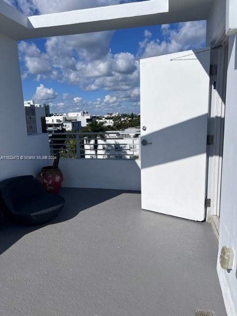 421 Meridian Ave 18, Miami Beach, Florida 33139, 2 Bedrooms Bedrooms, ,2 BathroomsBathrooms,Residentiallease,For Rent,421 Meridian Ave 18,A11522473