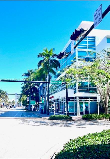 421 Meridian Ave 18, Miami Beach, Florida 33139, 2 Bedrooms Bedrooms, ,2 BathroomsBathrooms,Residentiallease,For Rent,421 Meridian Ave 18,A11522473