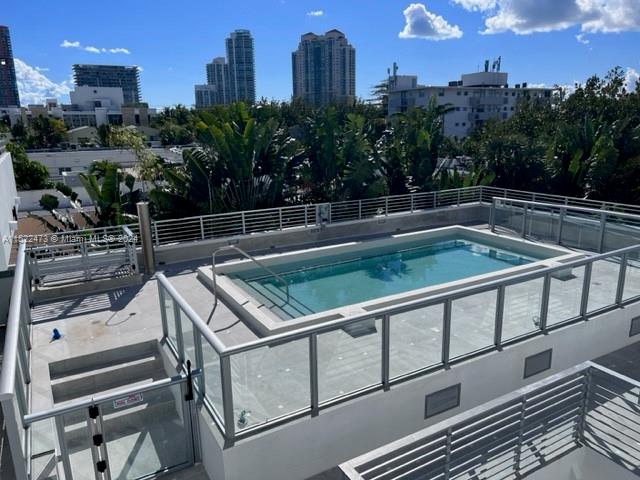 421 Meridian Ave 18, Miami Beach, Florida 33139, 2 Bedrooms Bedrooms, ,2 BathroomsBathrooms,Residentiallease,For Rent,421 Meridian Ave 18,A11522473