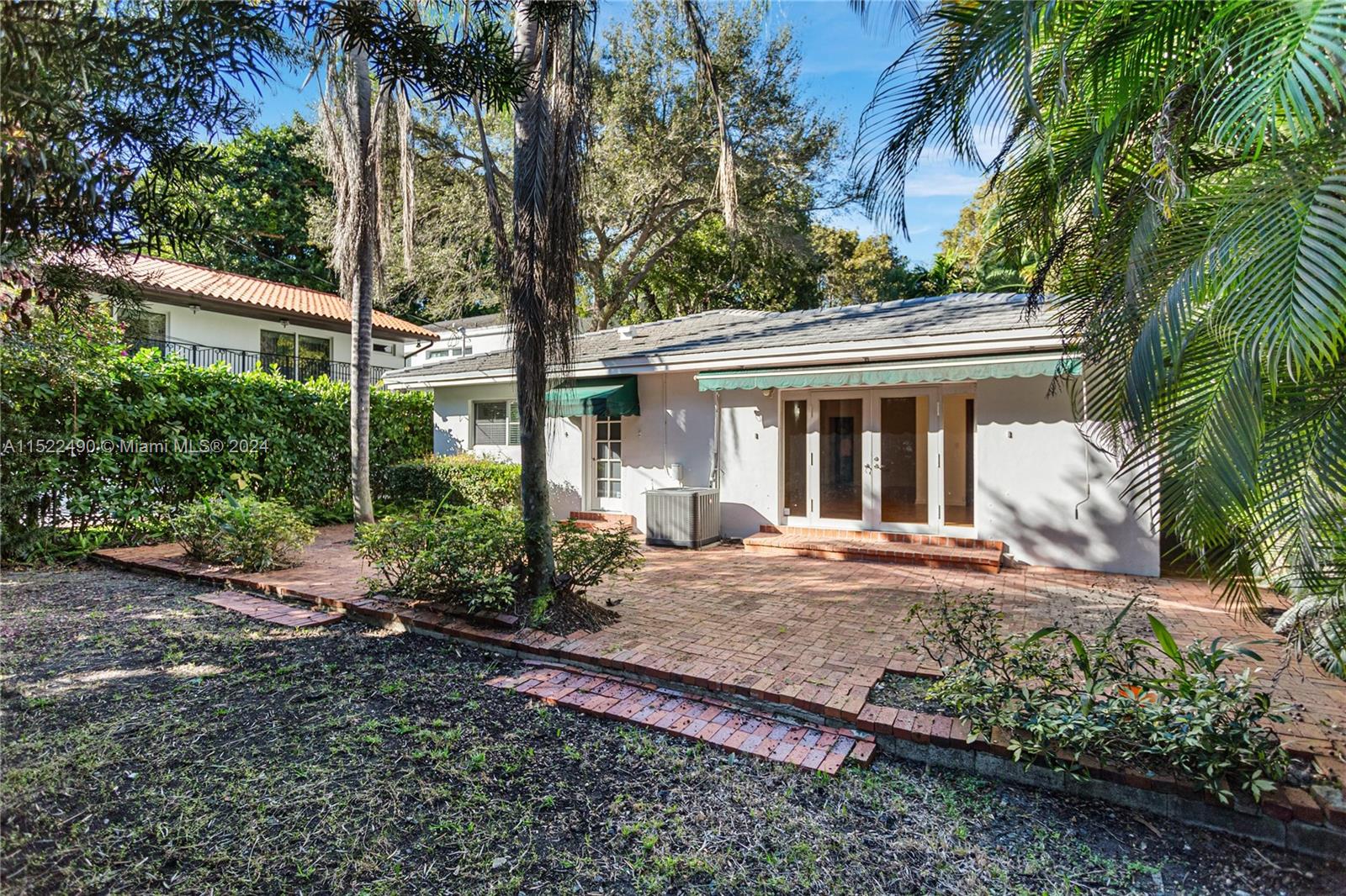 550 Vittorio Ave, Coral Gables, FL, 33146 United States, 3 Bedrooms Bedrooms, ,2 BathroomsBathrooms,Residential,For Sale,Vittorio Ave,A11522490