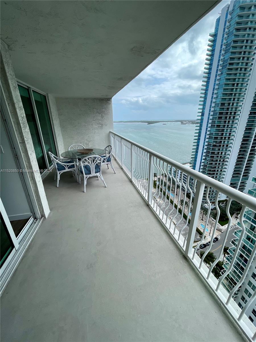 1200 Brickell Bay Dr, Miami, FL, 33131 United States, 1 Bedroom Bedrooms, ,1 BathroomBathrooms,Residential,For Sale,Brickell Bay Dr,A11520850