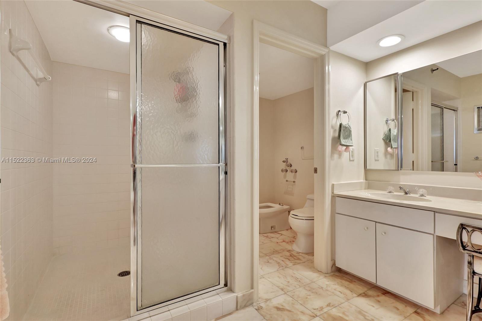 5380 Ocean Dr, Riviera Beach, FL, 33404 United States, 3 Bedrooms Bedrooms, ,3 BathroomsBathrooms,Residential,For Sale,Ocean Dr,A11522363