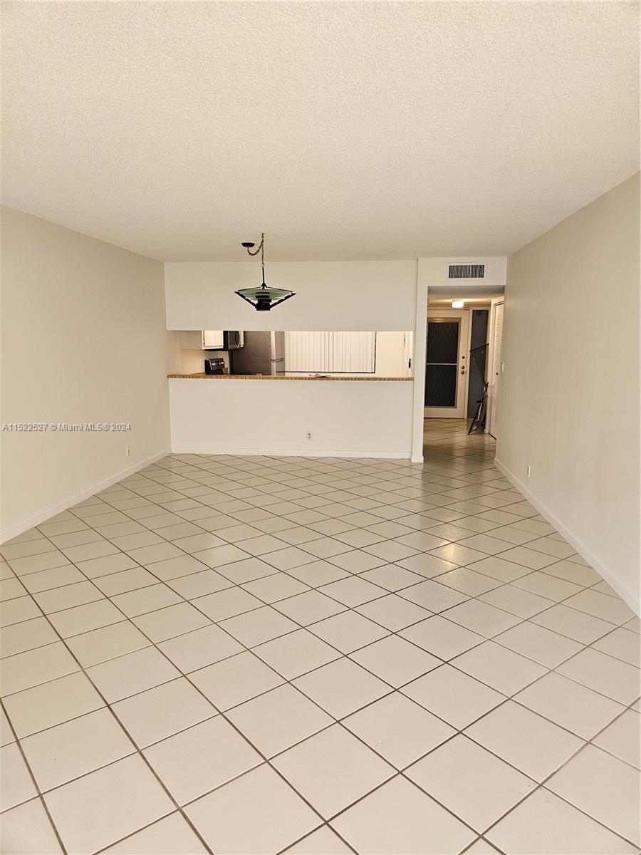 8040 Hampton Blvd 307, North Lauderdale, Florida 33068, 2 Bedrooms Bedrooms, ,2 BathroomsBathrooms,Residentiallease,For Rent,8040 Hampton Blvd 307,A11522527