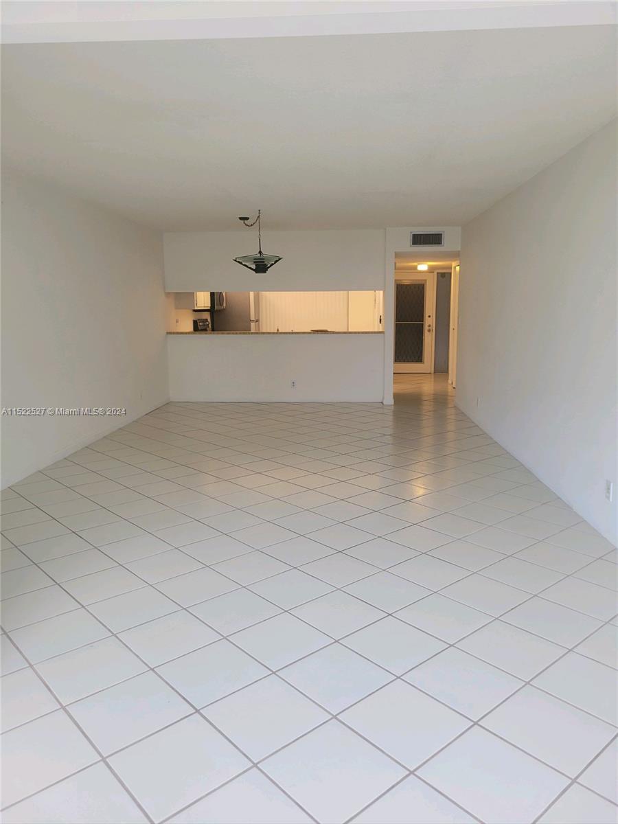 8040 Hampton Blvd 307, North Lauderdale, Florida 33068, 2 Bedrooms Bedrooms, ,2 BathroomsBathrooms,Residentiallease,For Rent,8040 Hampton Blvd 307,A11522527