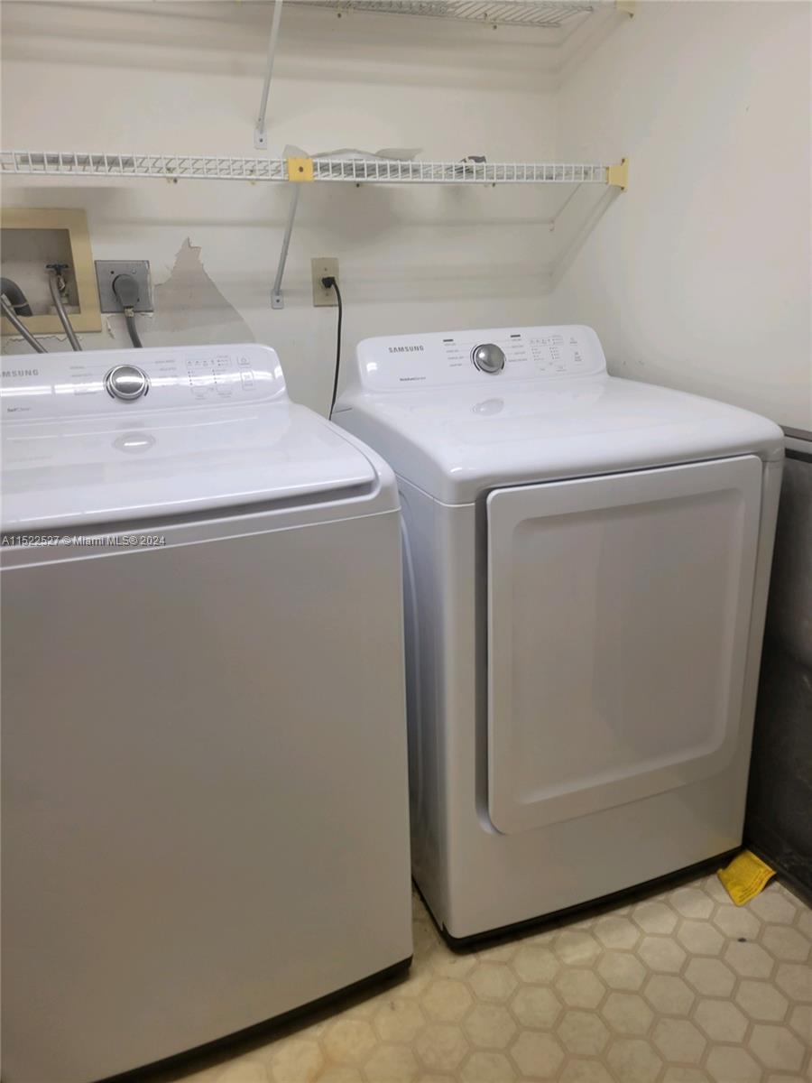 8040 Hampton Blvd 307, North Lauderdale, Florida 33068, 2 Bedrooms Bedrooms, ,2 BathroomsBathrooms,Residentiallease,For Rent,8040 Hampton Blvd 307,A11522527