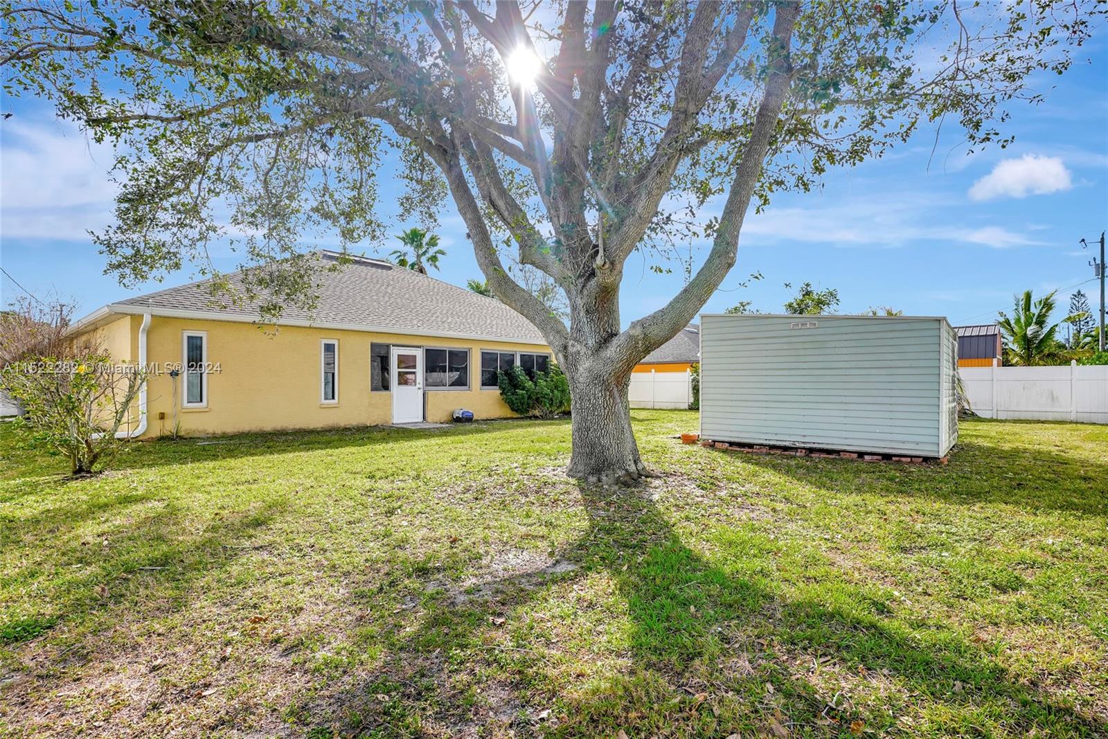 153 SE 25 Lane, Cape Coral, FL, 33904 United States, 3 Bedrooms Bedrooms, ,2 BathroomsBathrooms,Residential,For Sale,SE 25 Lane,A11522282