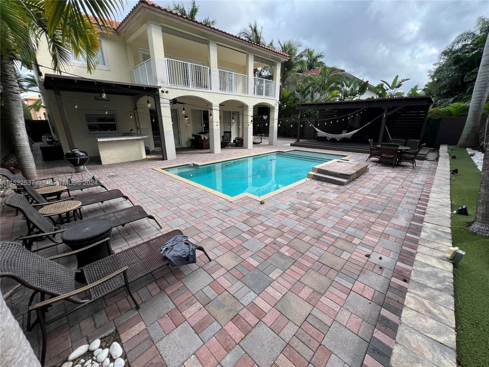 6498 113th Pl, Doral, FL, 33178 United States, 4 Bedrooms Bedrooms, ,3 BathroomsBathrooms,Residential,For Sale,113th Pl,A11522537