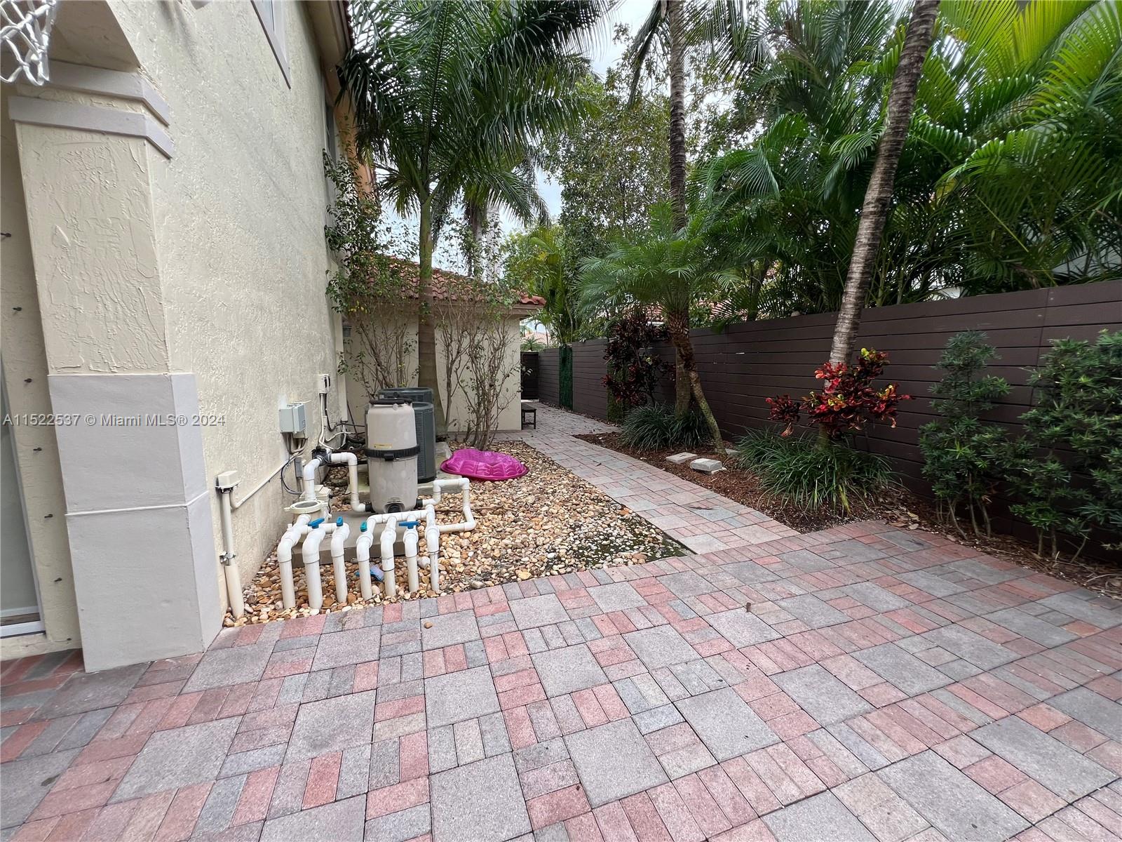 6498 113th Pl, Doral, FL, 33178 United States, 4 Bedrooms Bedrooms, ,3 BathroomsBathrooms,Residential,For Sale,113th Pl,A11522537