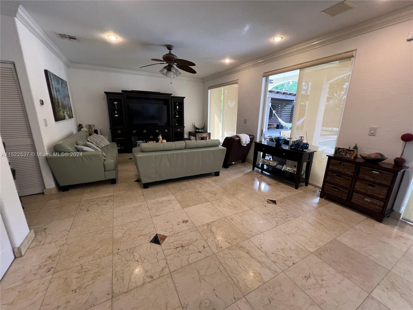 6498 113th Pl, Doral, FL, 33178 United States, 4 Bedrooms Bedrooms, ,3 BathroomsBathrooms,Residential,For Sale,113th Pl,A11522537