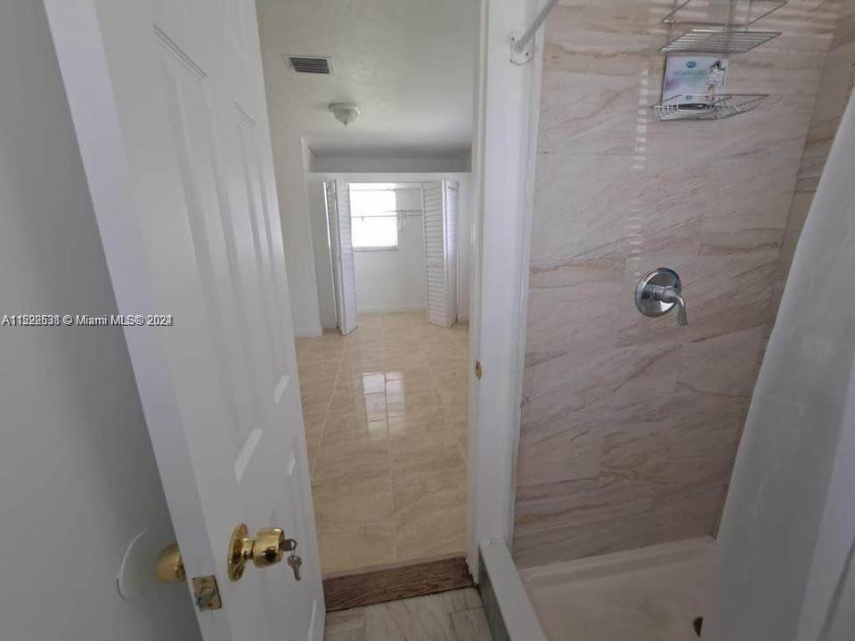 Hallandale Beach, Florida 33009, 3 Bedrooms Bedrooms, ,2 BathroomsBathrooms,Residentiallease,For Rent,A11522538