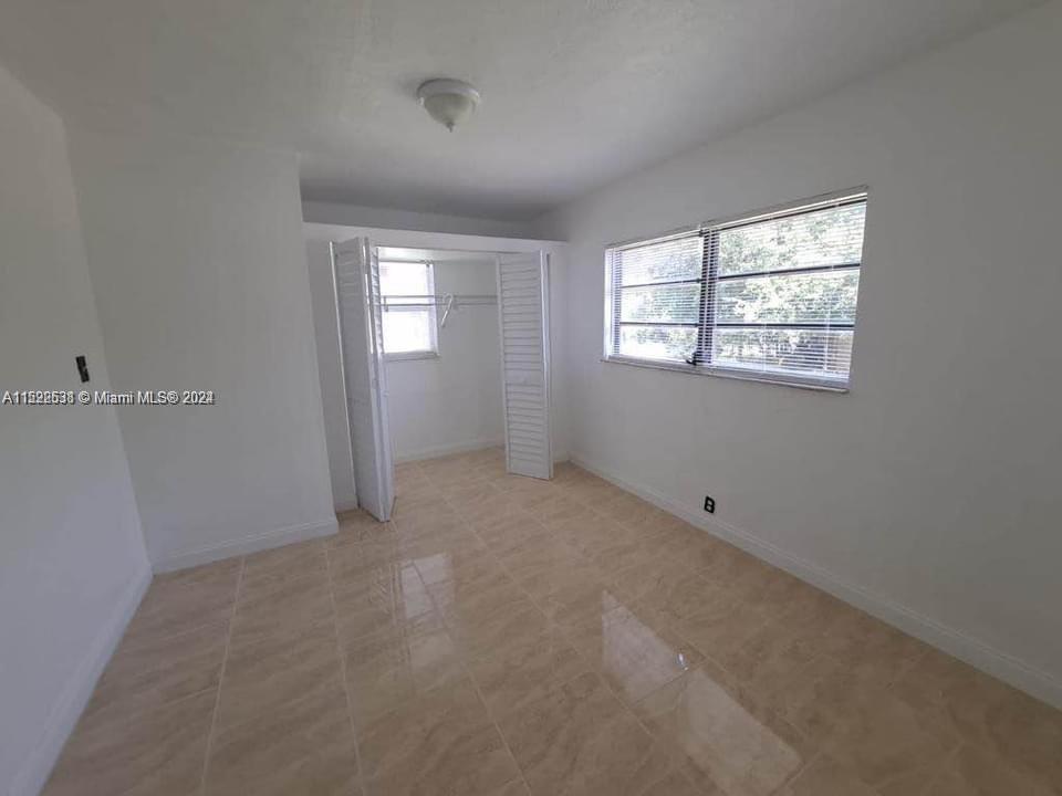 Hallandale Beach, Florida 33009, 3 Bedrooms Bedrooms, ,2 BathroomsBathrooms,Residentiallease,For Rent,A11522538