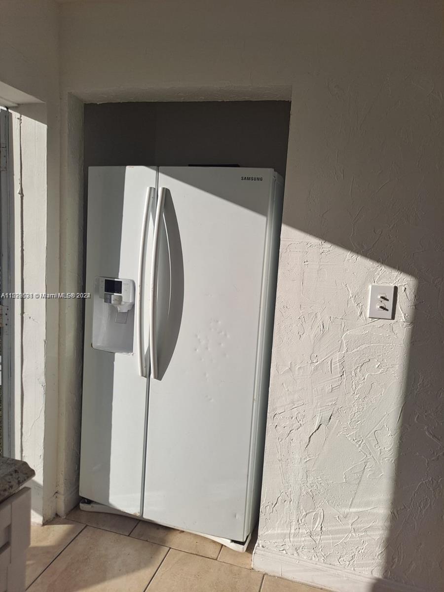 Hallandale Beach, Florida 33009, 3 Bedrooms Bedrooms, ,2 BathroomsBathrooms,Residentiallease,For Rent,A11522538